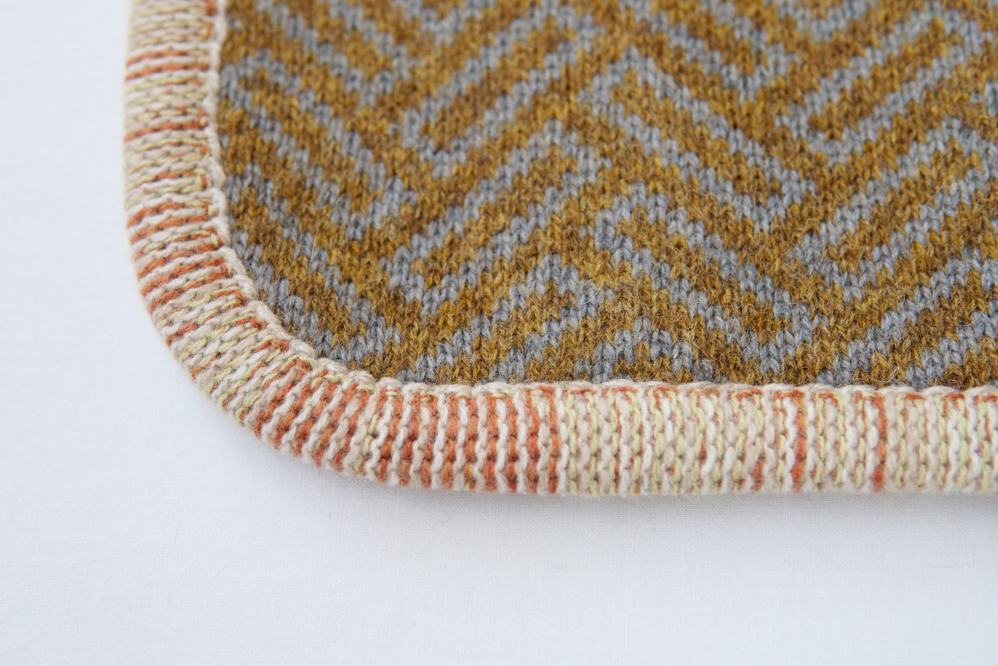 パッチワークブランケット(S) 2025-003(hand knitting machine + hand sawing)