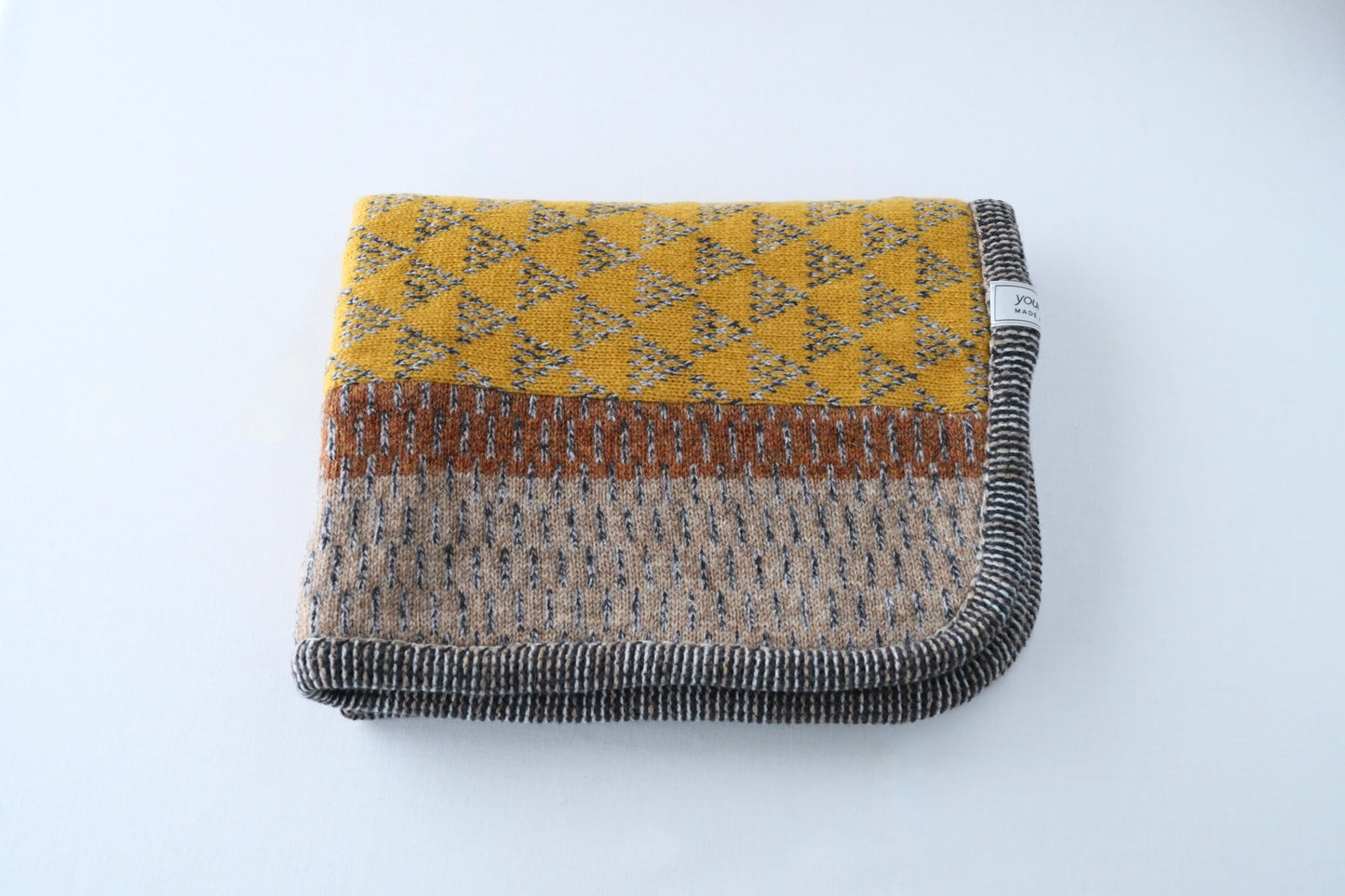 パッチワークブランケット(S)   2026-003(hand knitting machine +  hand sawing)