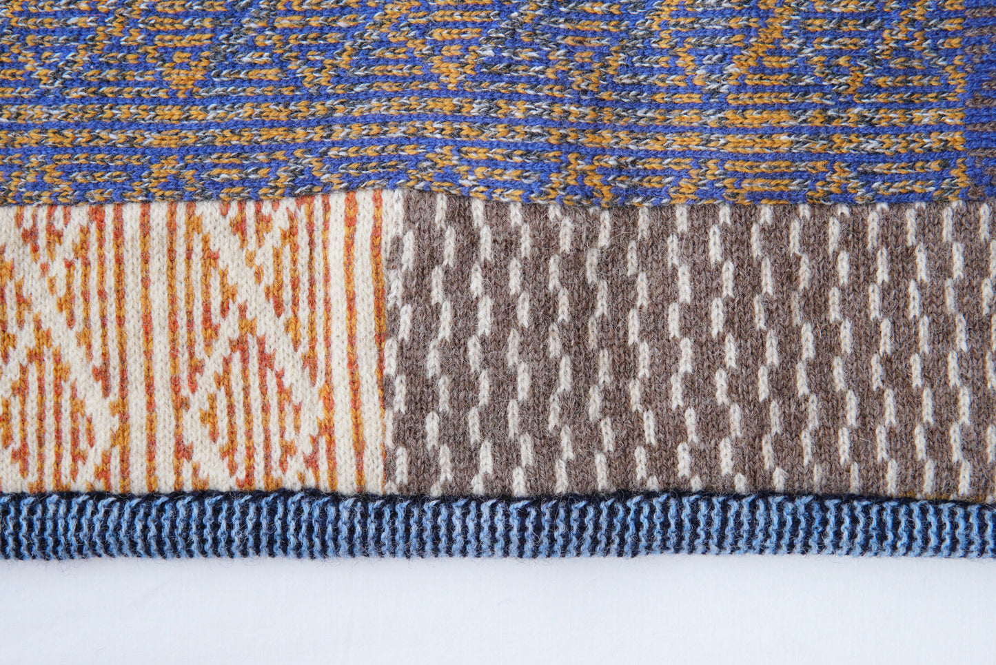 パッチワークブランケット(S)   2026-001 (hand knitting machine +  hand sawing)