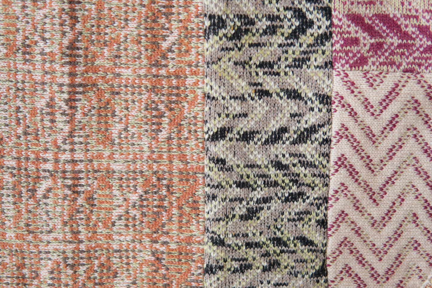 パッチワークブランケット(S)   2025-003(hand knitting machine +  hand sawing)