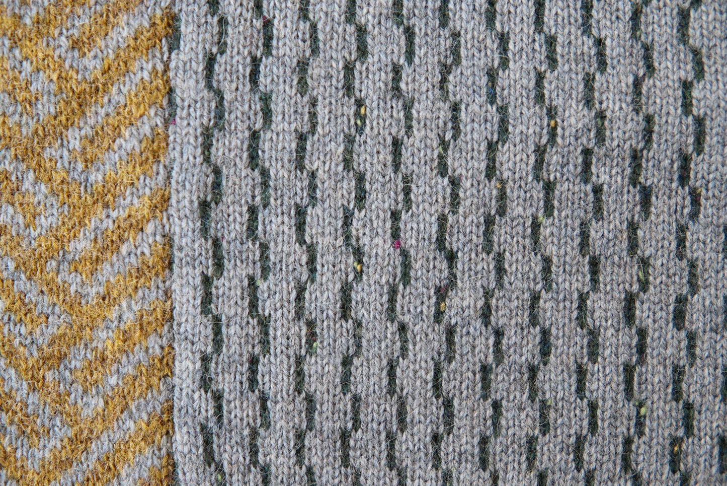 パッチワークブランケット(S)   2025-003(hand knitting machine +  hand sawing)