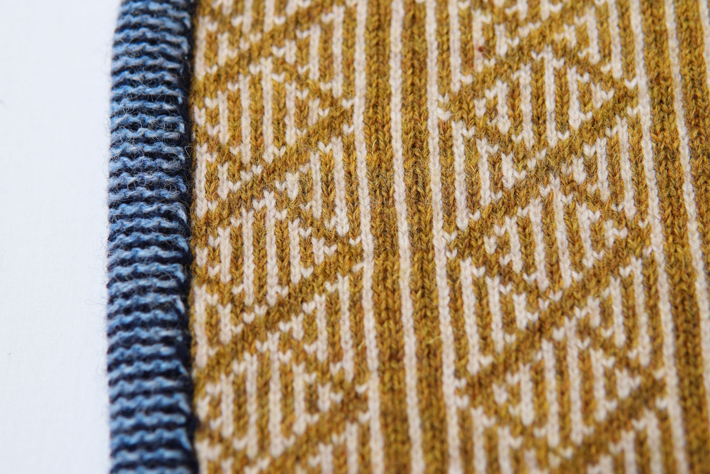 パッチワークブランケット(S)   2025-005(hand knitting machine +  hand sawing)