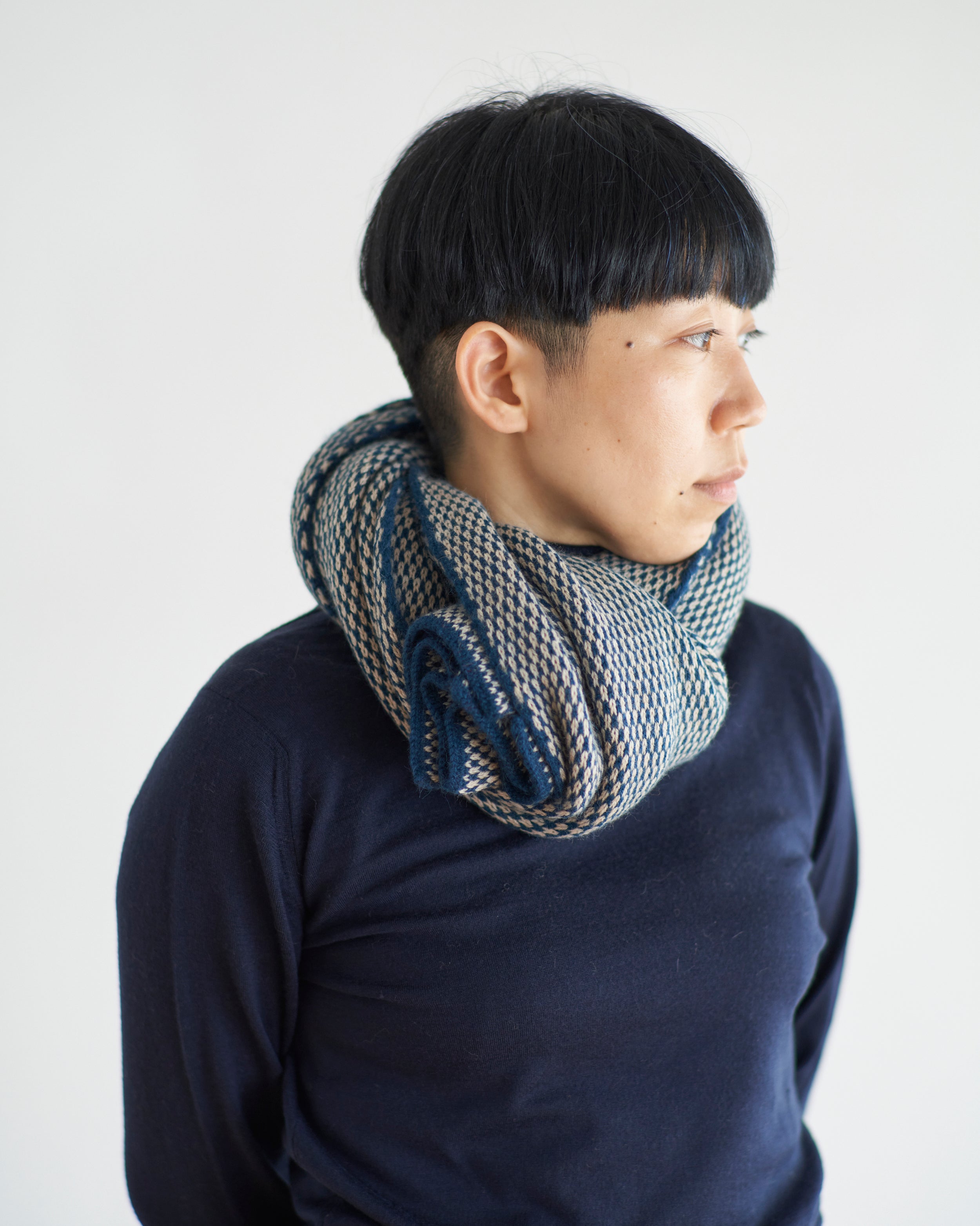 ウールジャカードストール(hand knitting machine) – yourwear